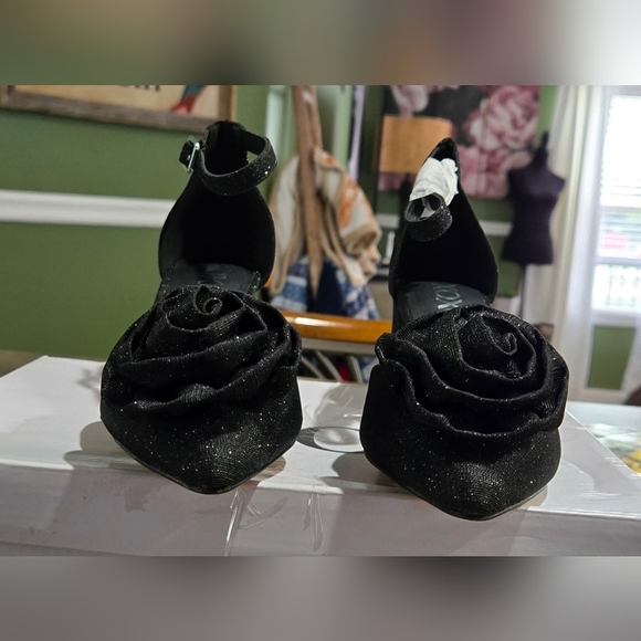 XOXO KACEE B PUMPS #876 - Picture 5 of 12